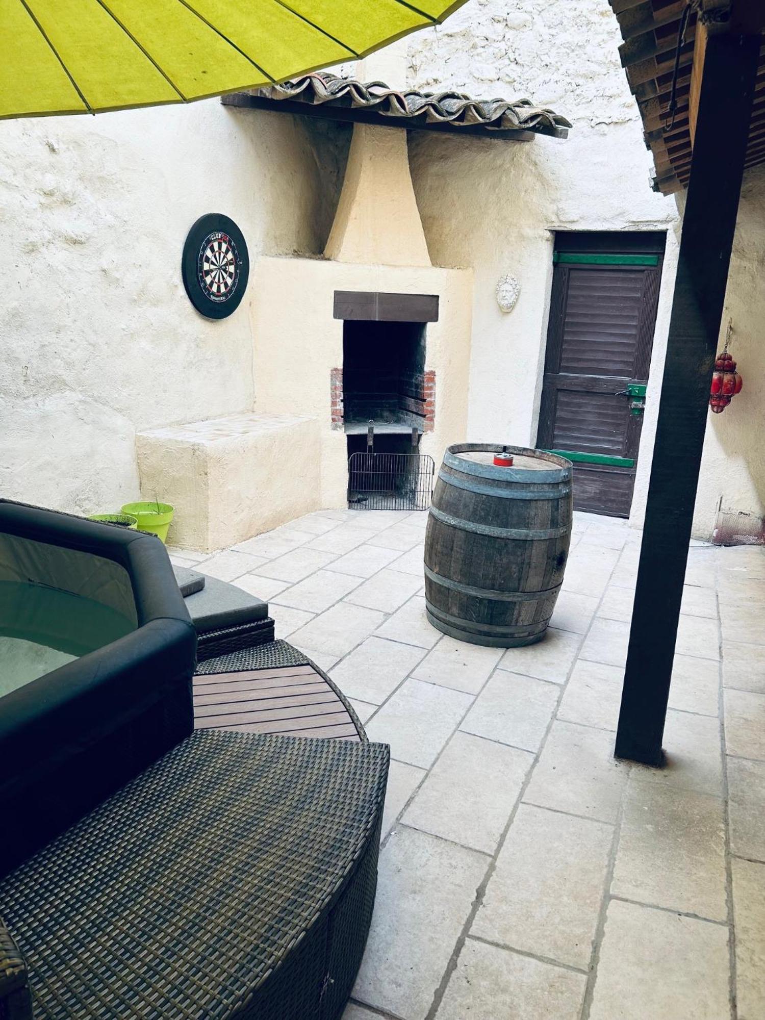 Bed and Breakfast La Babayaga Capestang Exterior foto